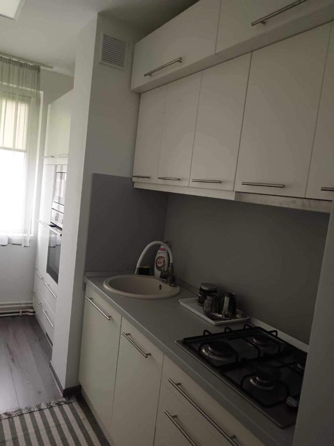 Enci Kiado Apartman Miercurea Ciuc Ngoại thất bức ảnh